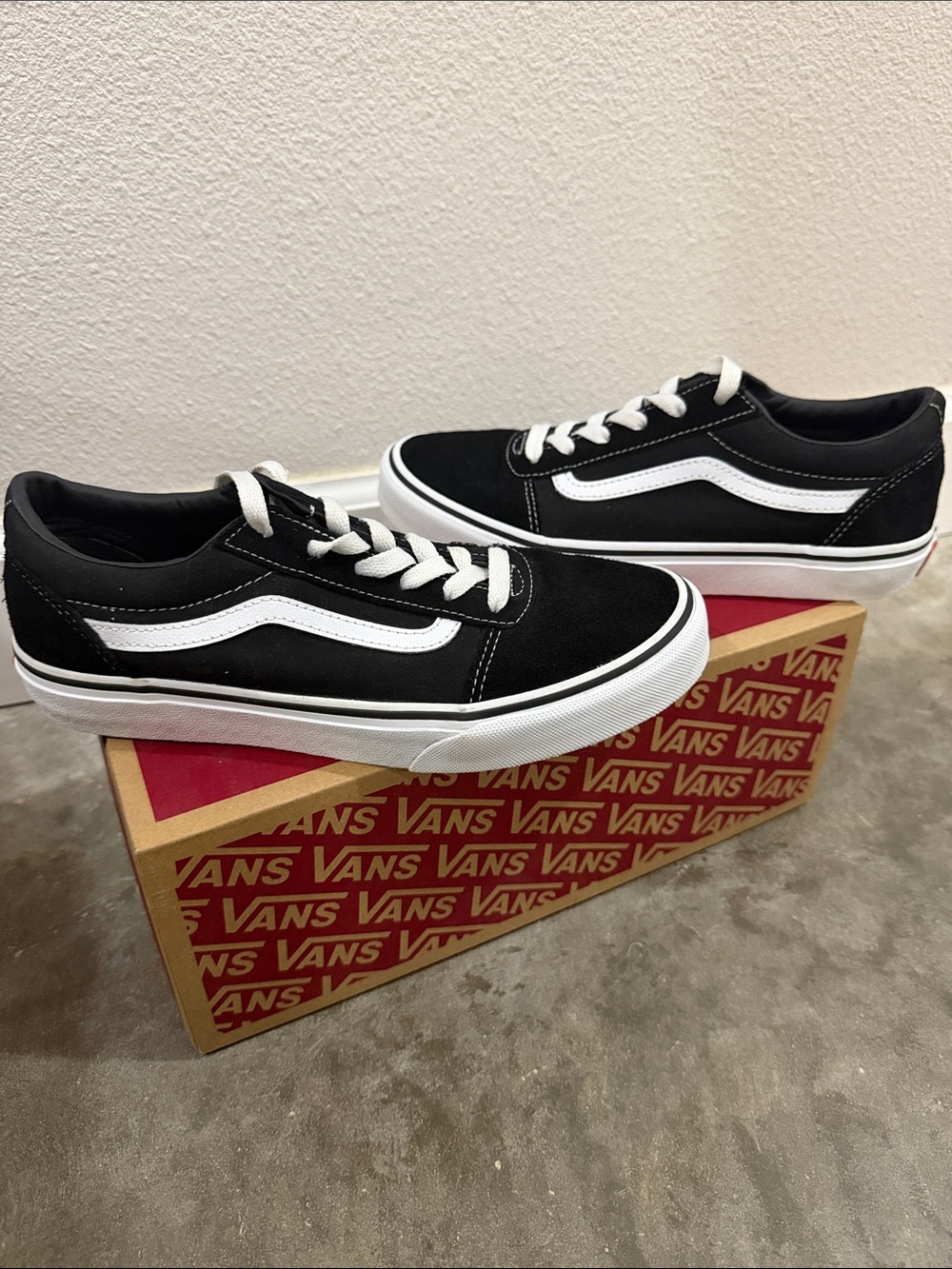 Vans Old Skool- Youth 5.5 (Men’s 5.5 / Women’s 7) - Picture 7 of 8
